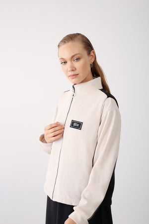 Wholesale Ultra-Soft Stretch Modal Fabric Contrast Panel Zip-Up Vest – Black