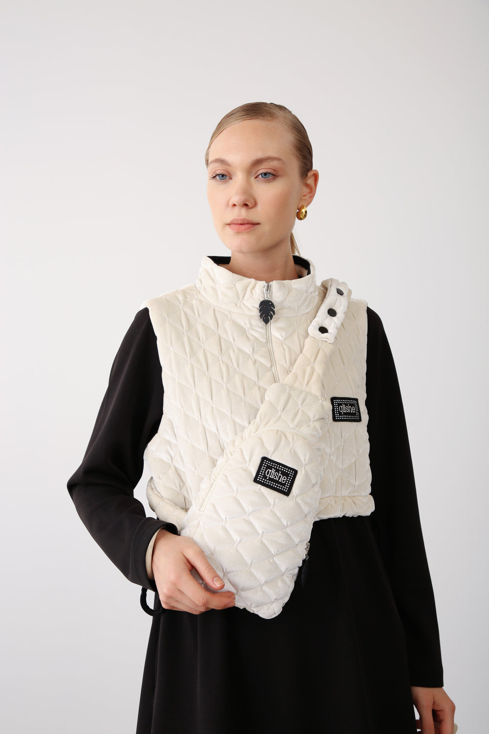 Wholesale Quilted Velvet Fabric Crossbody Bag – Black