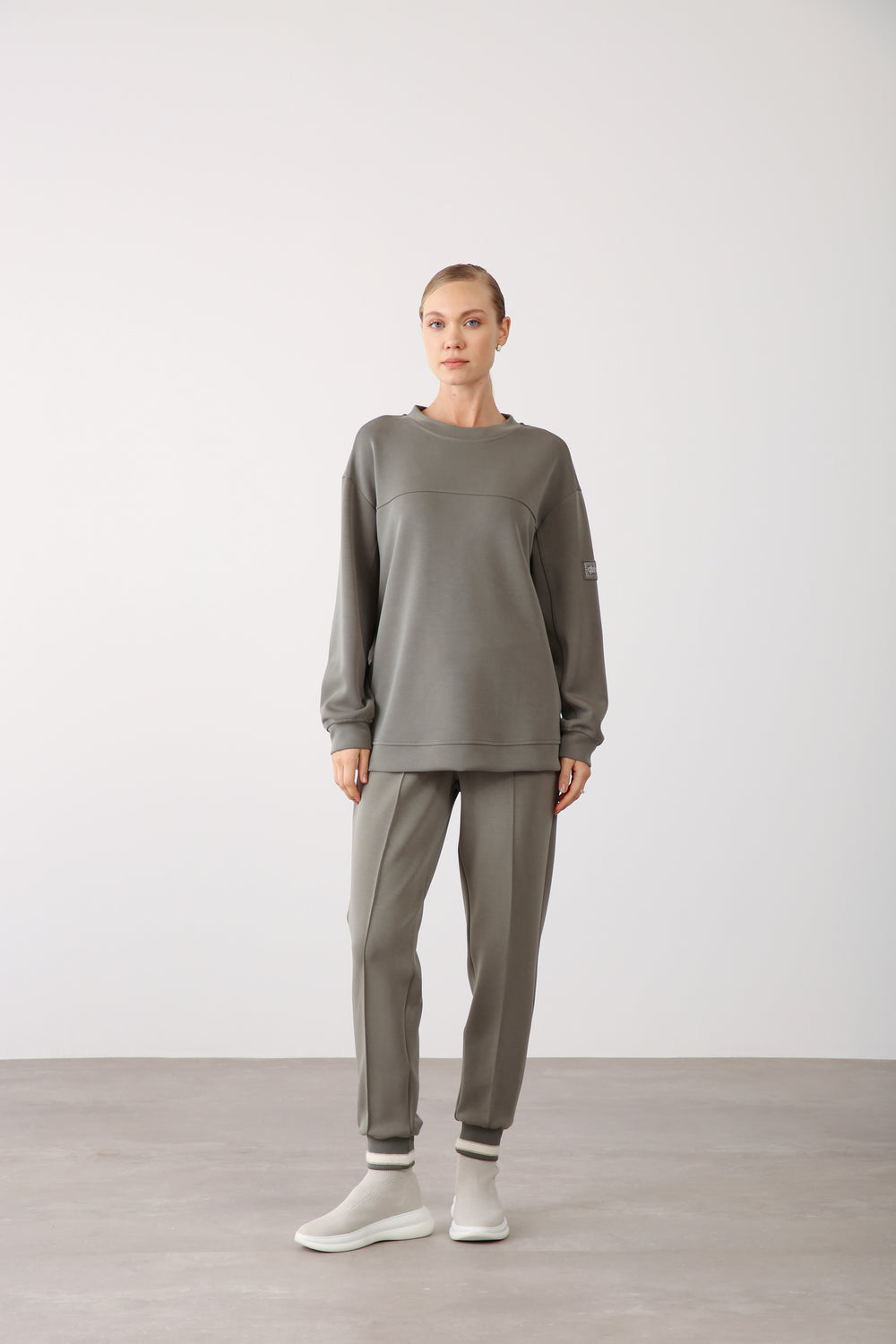 Wholesale Oysho Fabric Ribbed Hem Drawstring Pants – Khaki