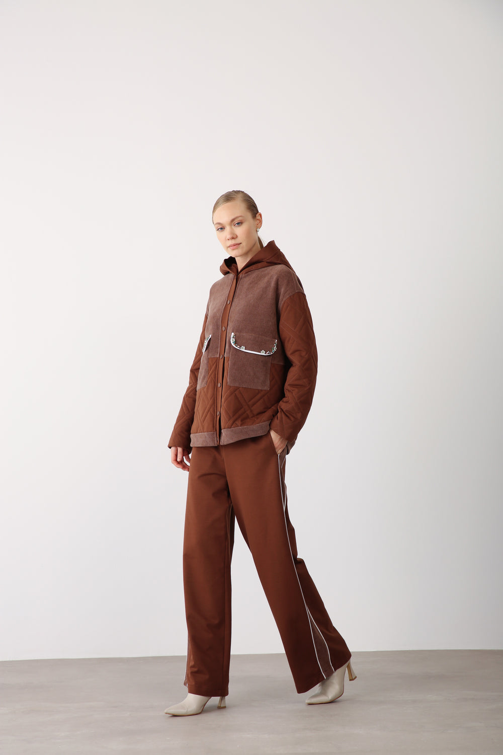 Wholesale Two Thread Elastic Waist Wide Leg Pants – Brown