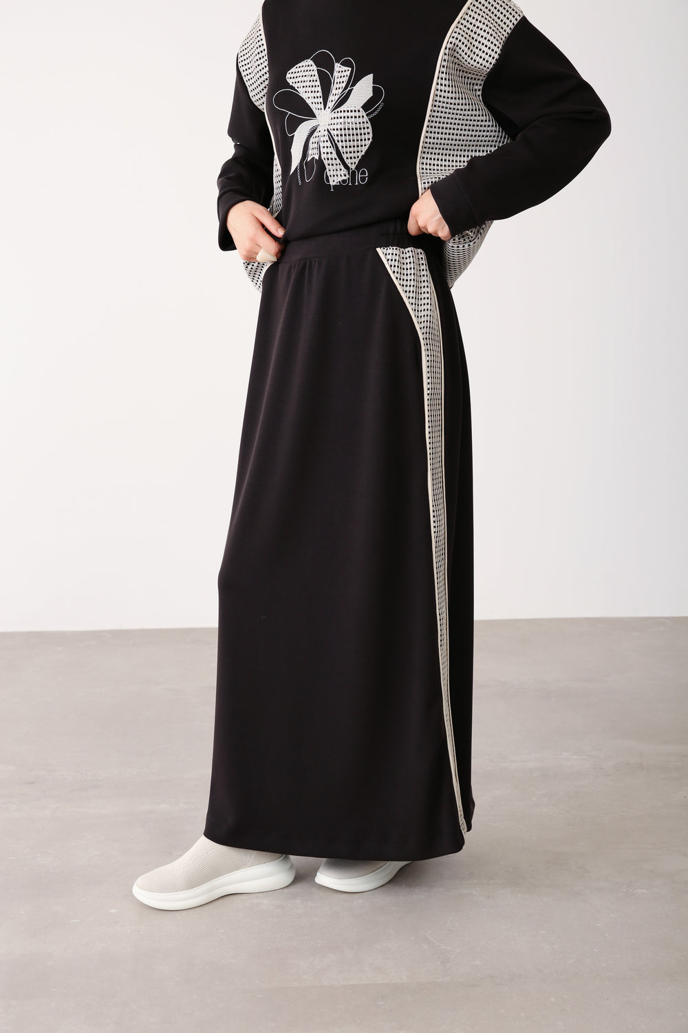 Wholesale Oysho Fabric Mesh-Panel Skirt - Black