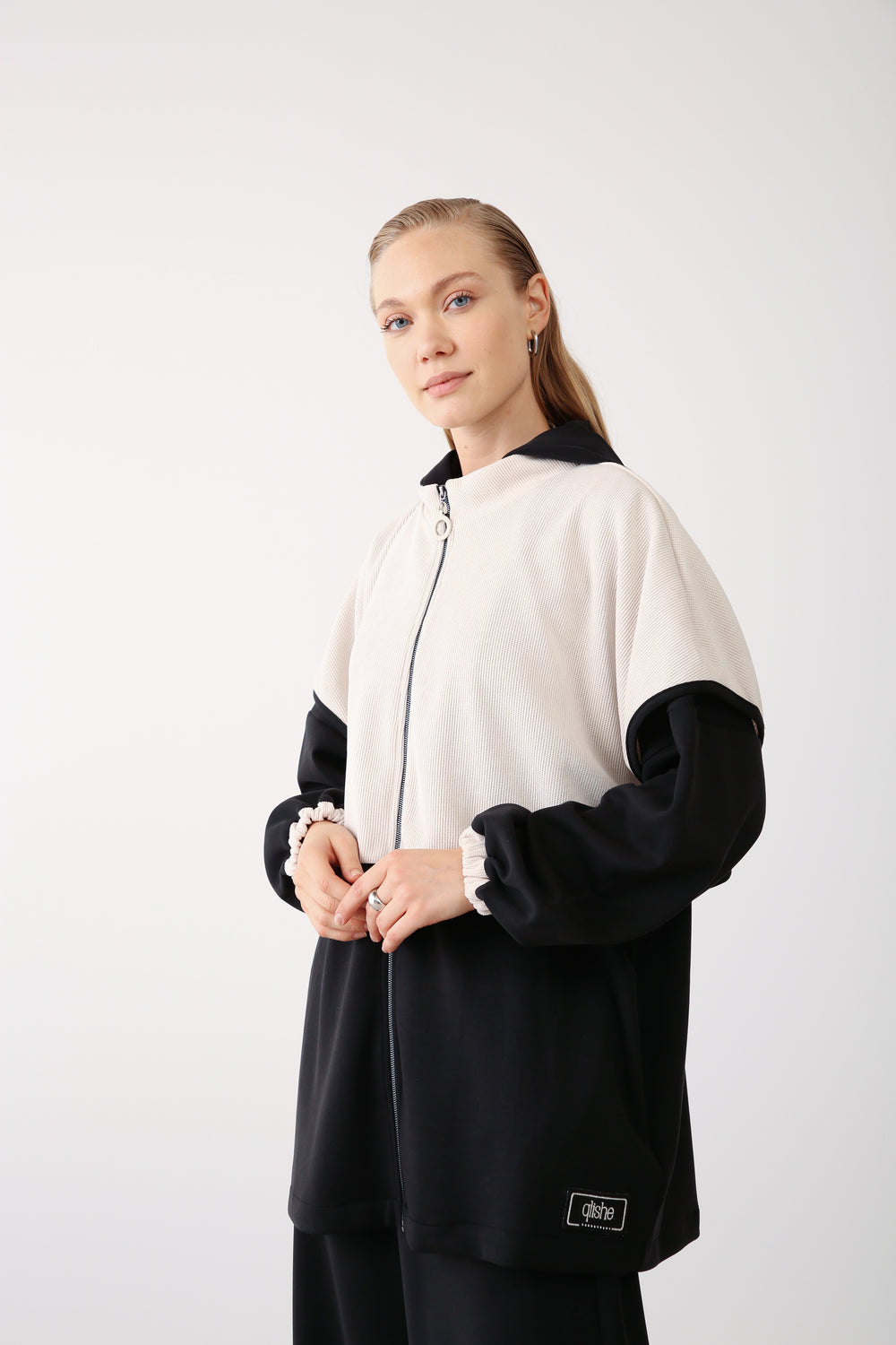 Wholesale Oysho Two-Tone Zip-Up Hooded Jacket - Black