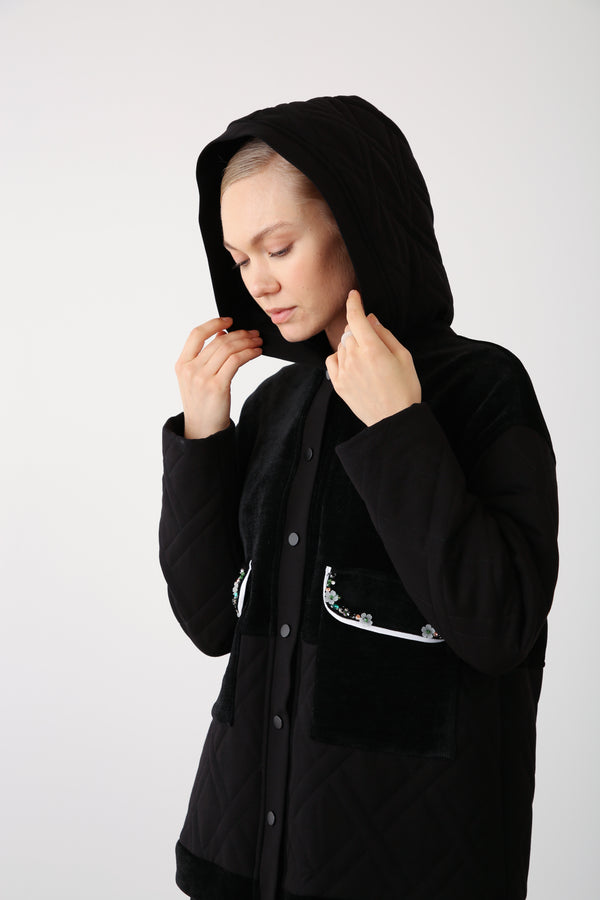 Wholesale Premium Quilted Fabric Pocket Embellished Detailed Jacket - Black
