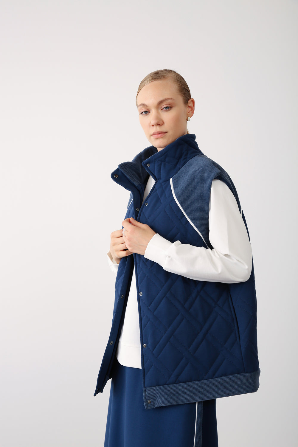 Wholesale Two-Thread Quilted Detailed Vest - Indigo