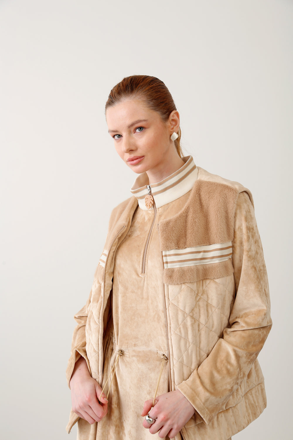 Wholesale Velvet Fabric Quilted Vest – Beige